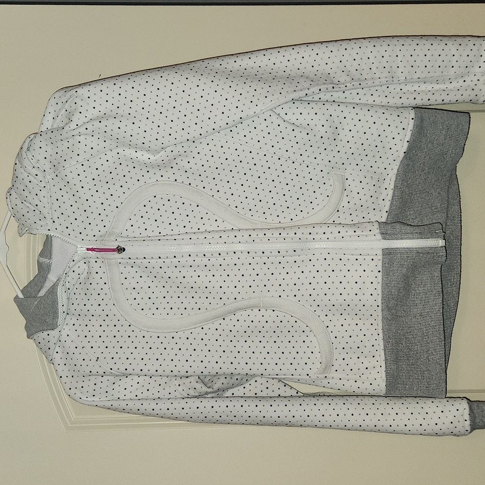 Lululemon Scuba zip-up jacket in polka dot